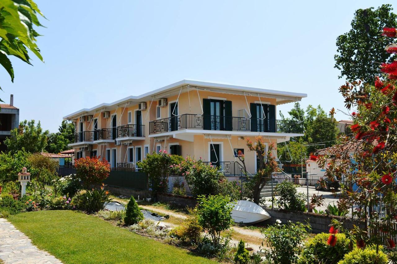 Evia Dream Family Apartments Edipsos Exterior foto